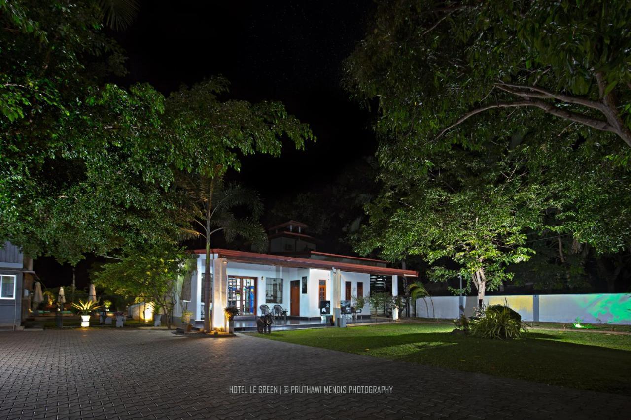 Hotel Le Green Udawalawe Exterior photo