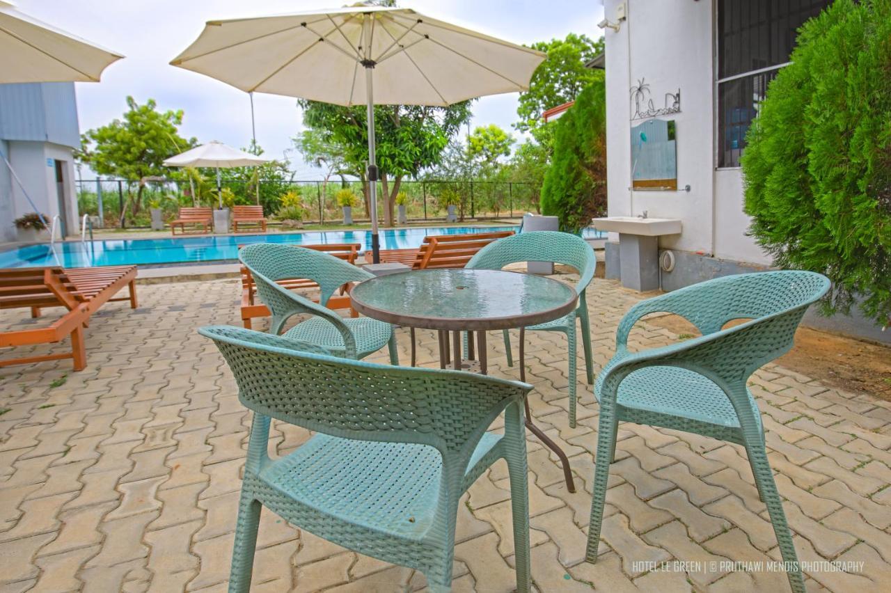 Hotel Le Green Udawalawe Exterior photo