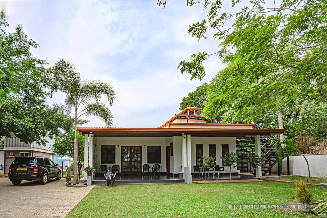 Hotel Le Green Udawalawe Exterior photo