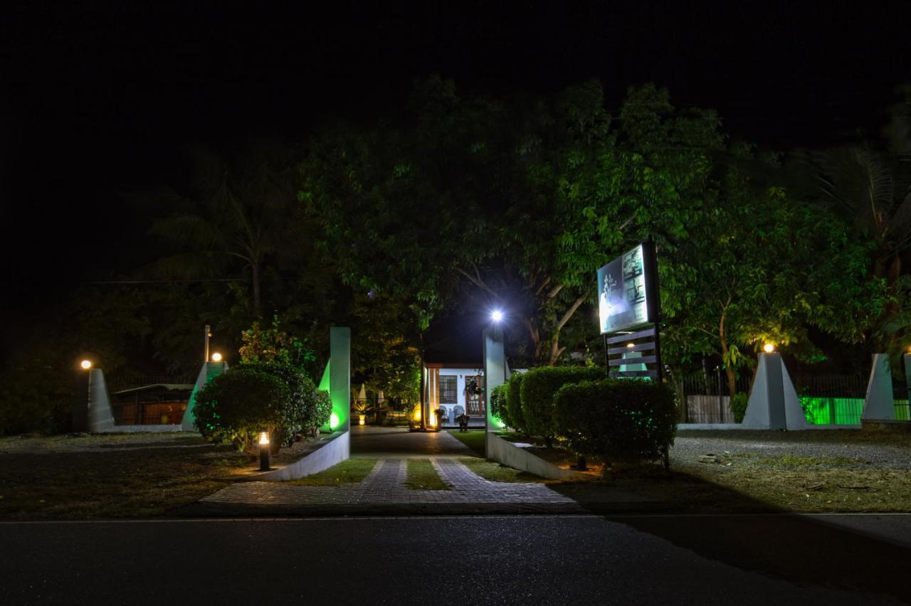 Hotel Le Green Udawalawe Exterior photo