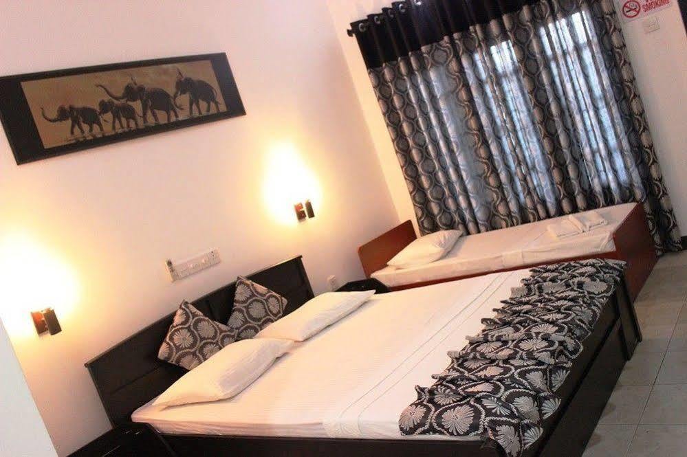 Hotel Le Green Udawalawe Exterior photo